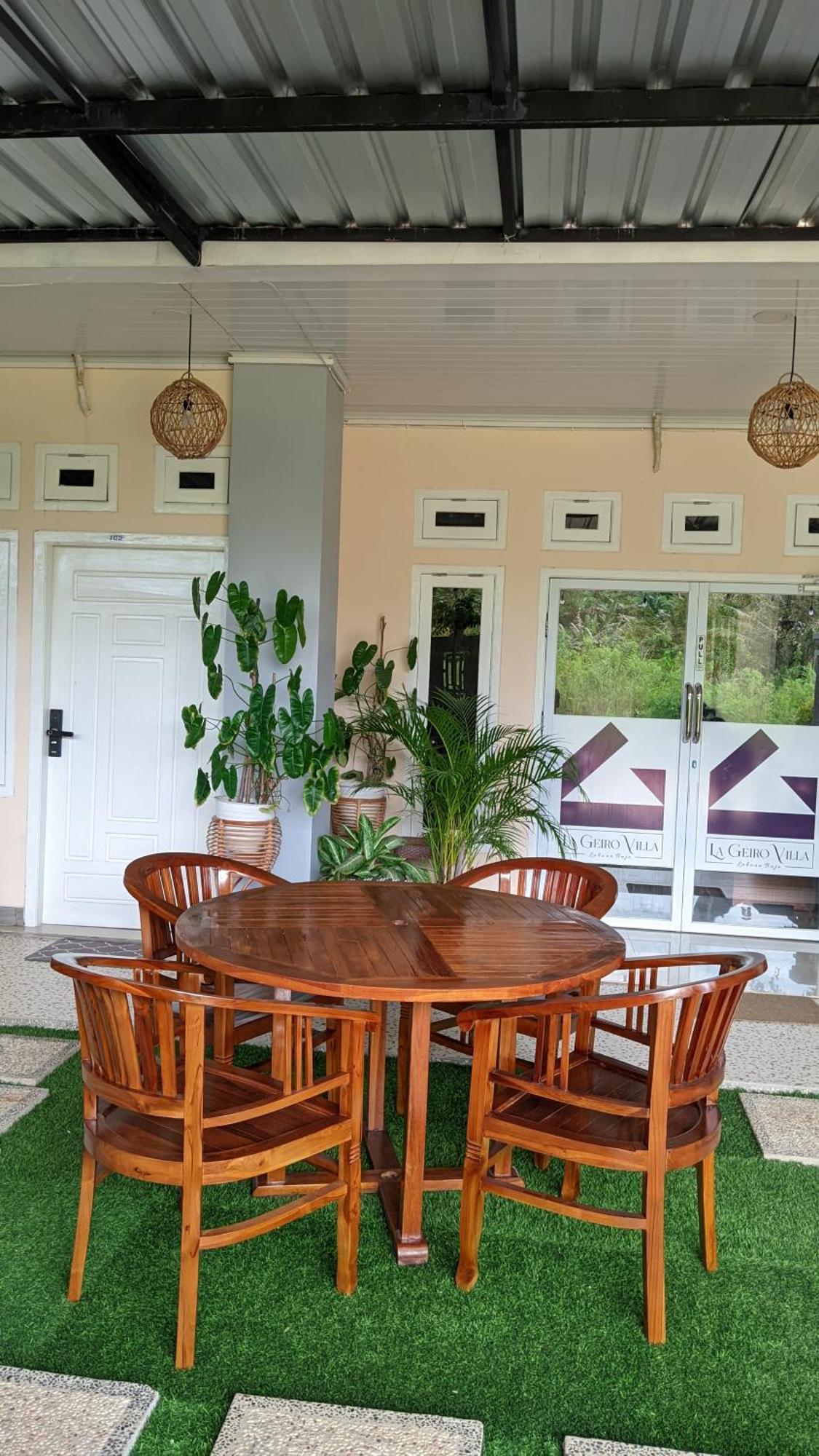 La Geiro Villa Labuan Bajo Dış mekan fotoğraf